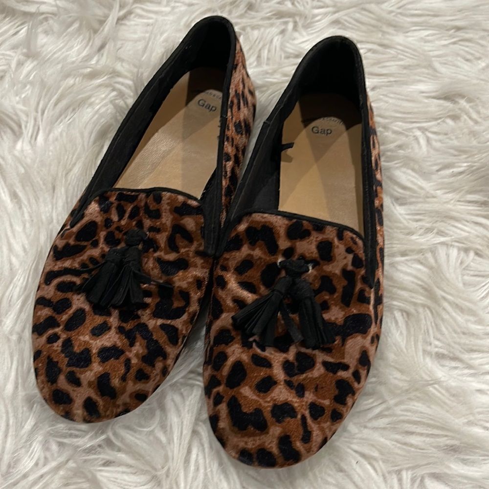 𝅺GAP Leopard Print Velour Slip On Loafers Sz 7